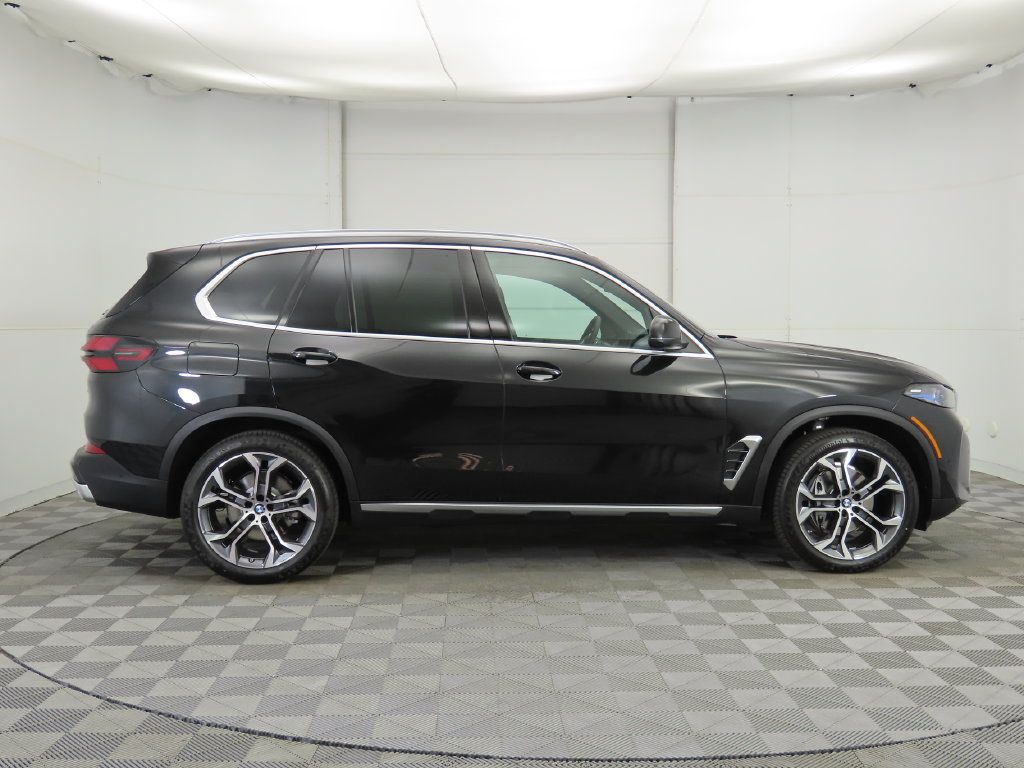Certified 2026 BMW X5 xDrive40i AWD/4WD image 5