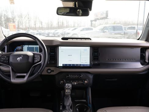 Used 2023 Ford Bronco Wildtrak AWD/4WD image 19