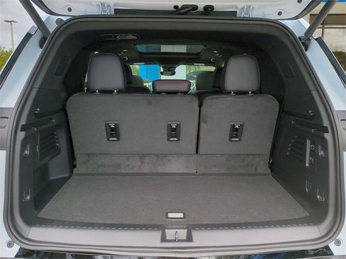 New 2026 Chevrolet Traverse RS image 13