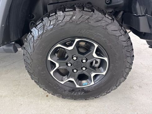 Used 2023 Jeep Wrangler Unlimited Rubicon 4xe w/ Cold Weather Group AWD/4WD image 7