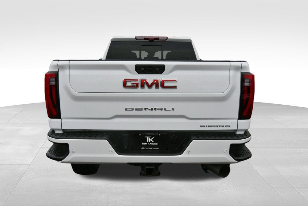 Used 2024 GMC Sierra 3500 Denali w/ Technology Package AWD/4WD image 6