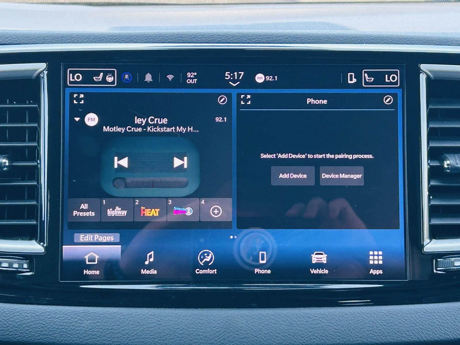 Used 2025 Chrysler Pacifica Select FWD image 21