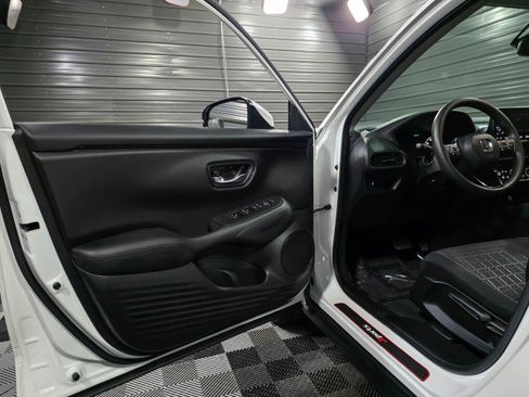 Used 2024 Honda HR-V LX image 27