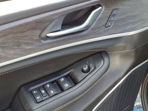New 2026 Jeep Grand Cherokee L Limited AWD/4WD image 15