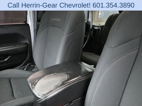 Used 2021 Jeep Wrangler Unlimited Sahara AWD/4WD image 14
