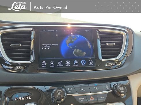 Used 2017 Chrysler Pacifica Touring-L Plus w/ Advanced Safetytec Group image 5