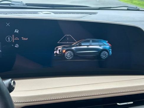 Used 2024 Cadillac XT4 Luxury w/ Cold Weather Package AWD/4WD image 69