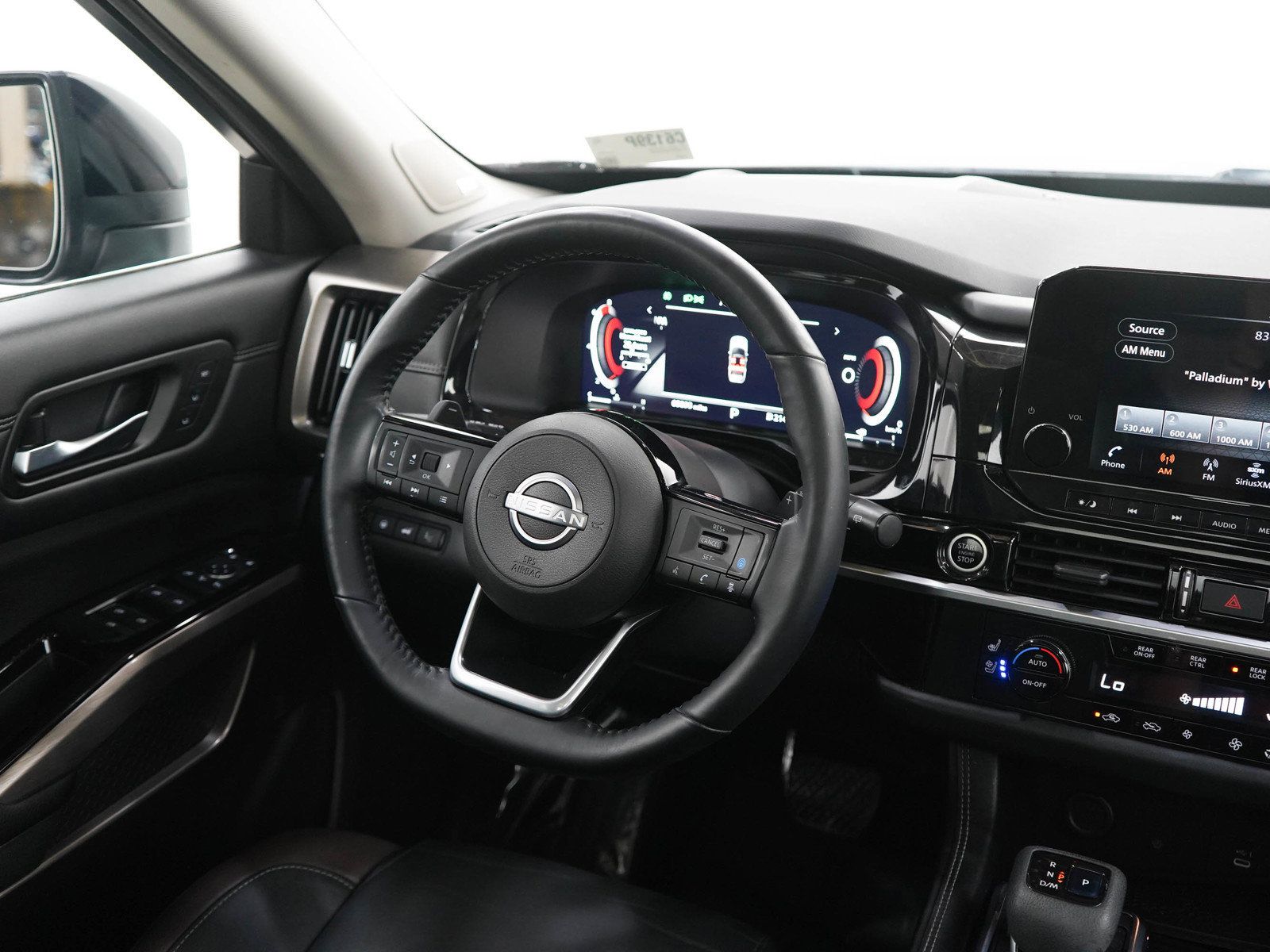 Used 2022 Nissan Pathfinder Platinum AWD/4WD image 14