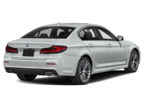 Used 2021 BMW 540i w/ Convenience Package image 2