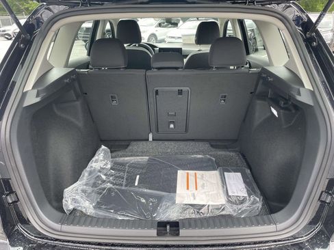 New 2026 Volkswagen Taos S FWD image 8