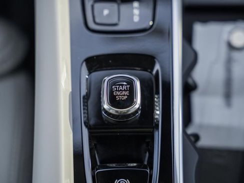 New 2026 Volvo XC60 B5 Ultra w/ Protection Package Premier image 28