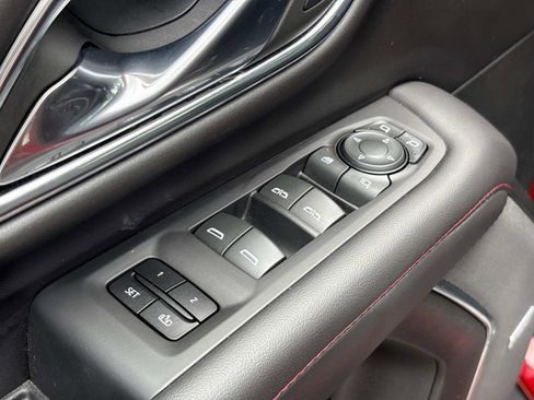 Used 2023 Chevrolet Suburban RST w/ Luxury Package image 13