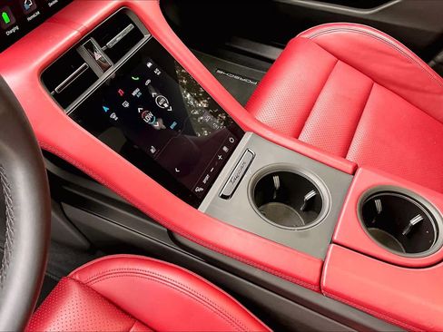 Used 2023 Porsche Taycan image 16