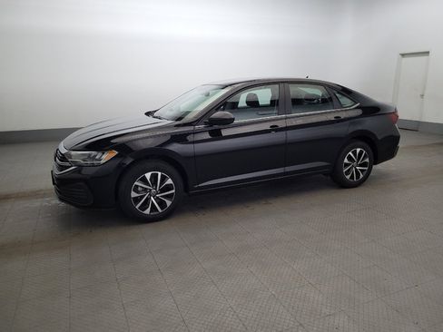 Used 2023 Volkswagen Jetta S FWD image 2