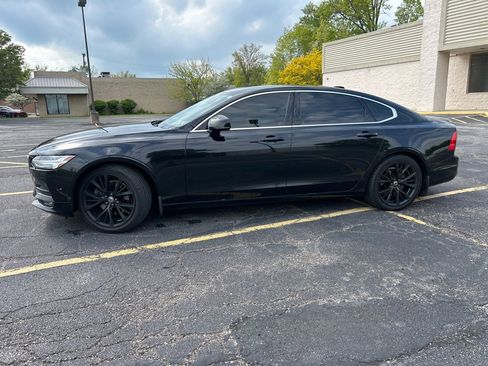 Used 2018 Volvo S90 T5 Momentum w/ Convenience Package AWD/4WD image 3