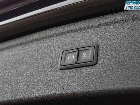 Used 2018 Audi SQ5 Prestige w/ Prestige Package image 29