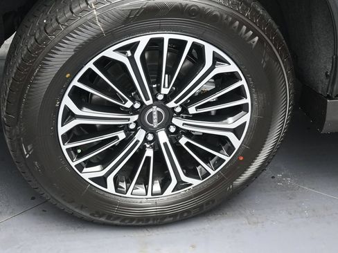 New 2026 Nissan Armada Platinum AWD/4WD image 5