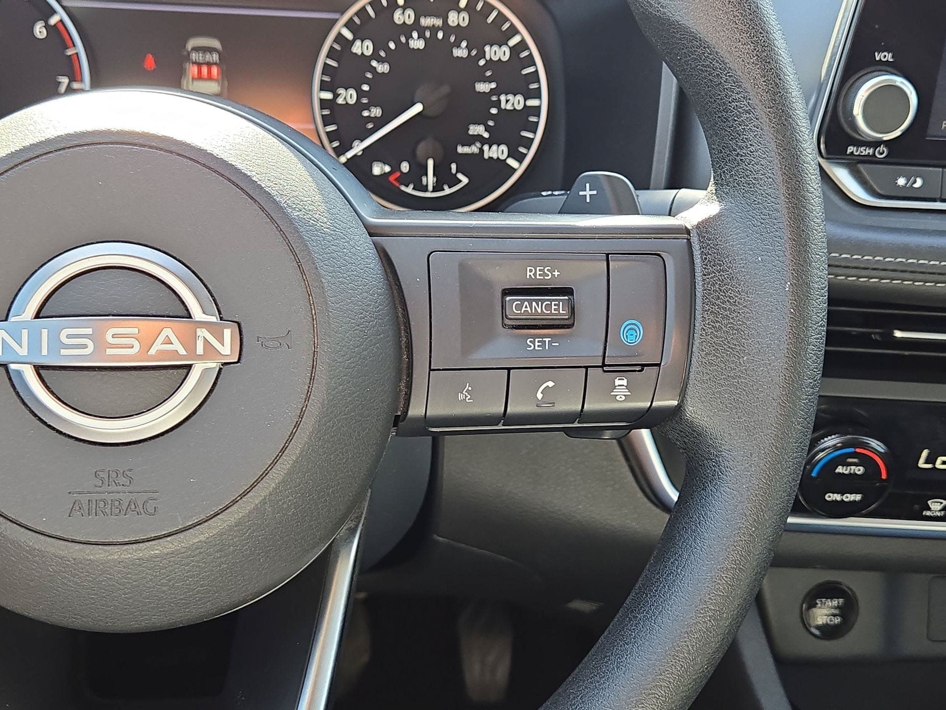 Used 2024 Nissan Rogue SV AWD/4WD image 21
