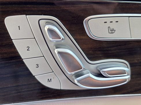 Used 2021 Mercedes-Benz C 300 Sedan image 38