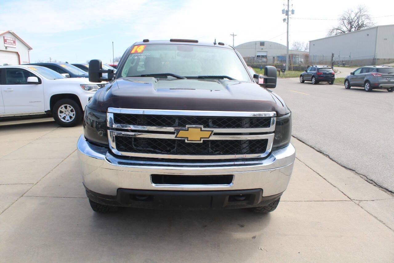 Used 2014 Chevrolet Silverado 2500 LT w/ Convenience Package AWD/4WD image 2