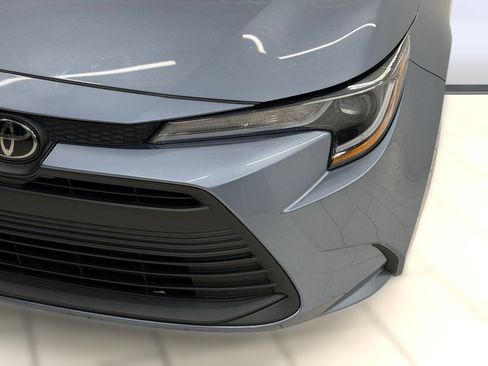 Used 2024 Toyota Corolla LE FWD image 9