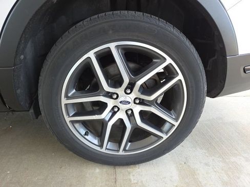 Used 2018 Ford Explorer Sport AWD/4WD image 75