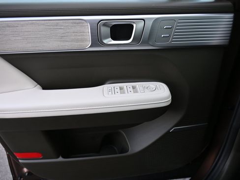 Used 2025 Hyundai Santa Fe Calligraphy image 17