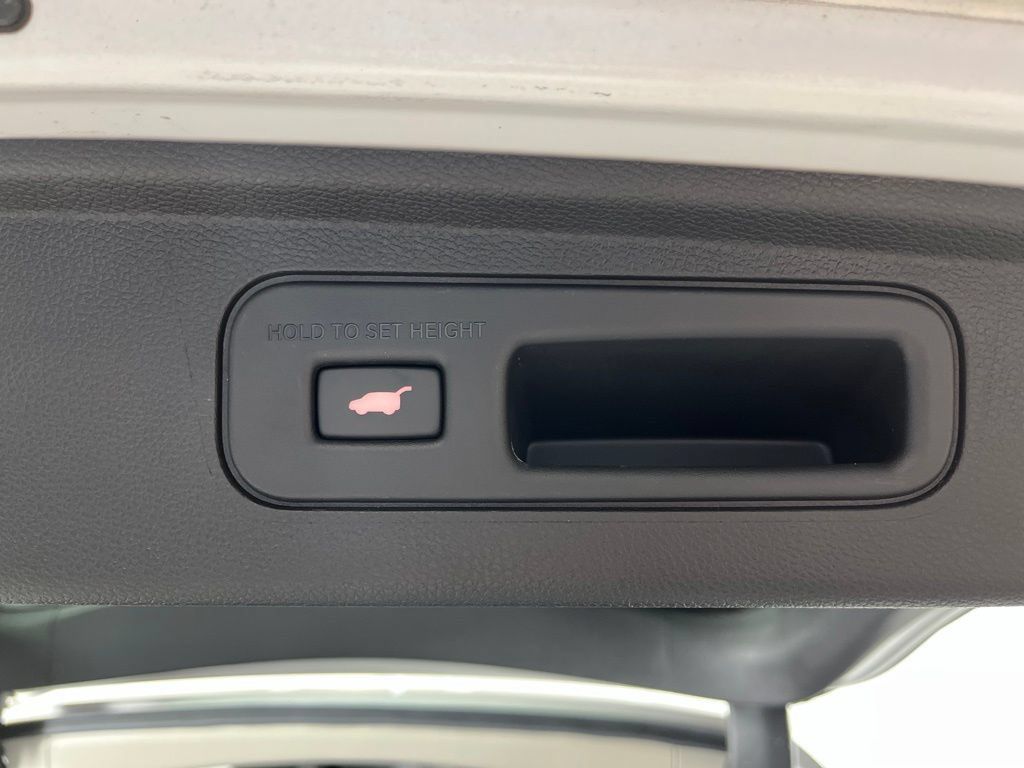Certified 2026 Honda Odyssey Touring image 16