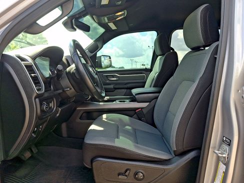 Used 2022 RAM 1500 Big Horn AWD/4WD image 11