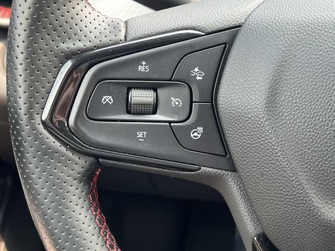 Used 2024 Chevrolet Trax RS w/ Driver Confidence Package FWD image 21