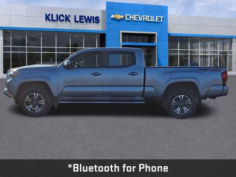 Used 2019 Toyota Tacoma TRD Sport image 4