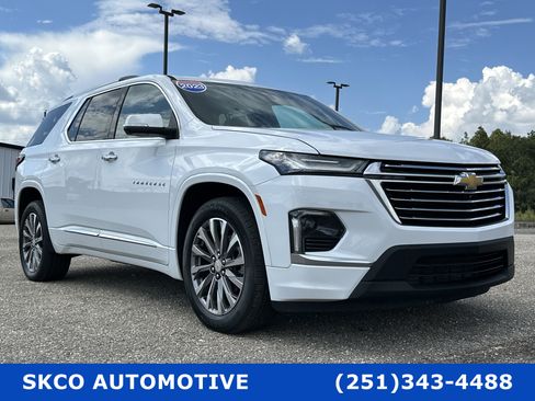 Used 2023 Chevrolet Traverse Premier w/ LPO, Cargo Package image 7