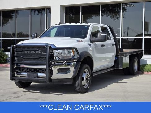 Used 2024 RAM 5500 Tradesman w/ Chrome Appearance Group AWD/4WD image 3
