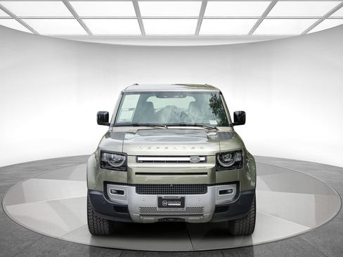 Used 2025 Land Rover Defender 110 S AWD/4WD image 6