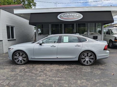 Used 2025 Volvo S90 B6 Plus AWD/4WD image 2