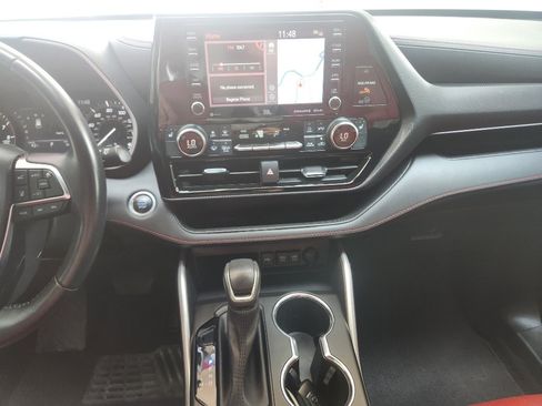 Used 2021 Toyota Highlander XSE AWD/4WD image 27