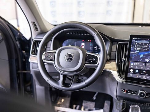 Used 2025 Volvo XC90 B6 Plus image 38