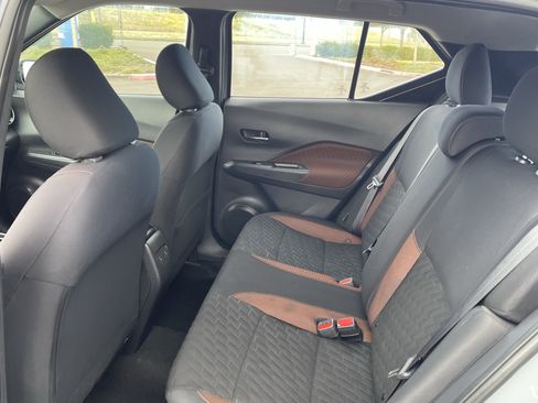 Used 2021 Nissan Kicks SR w/ Interior Electronics Package FWD image 14