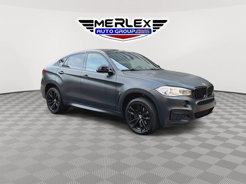 Used 2019 BMW X6 sDrive35i w/ M Sport Package RWD image 2