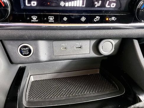 Used 2023 Nissan Rogue SV AWD/4WD image 36