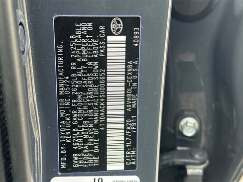 Certified 2025 Toyota Camry LE image 28