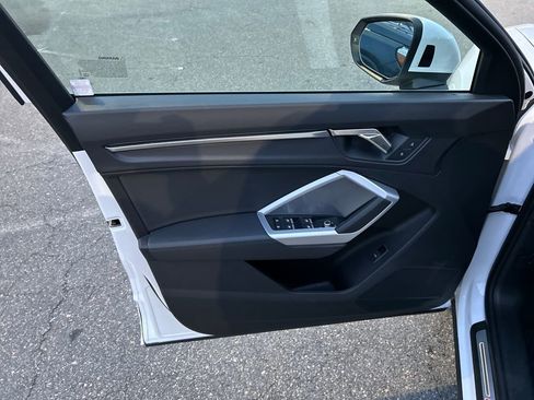 Used 2025 Audi Q3 2.0T Premium image 12