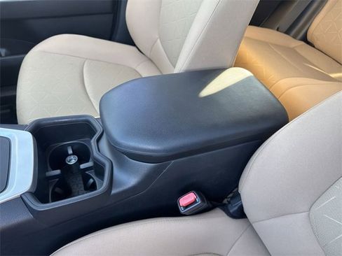 Used 2024 Toyota RAV4 XLE w/ Convenience Package image 22