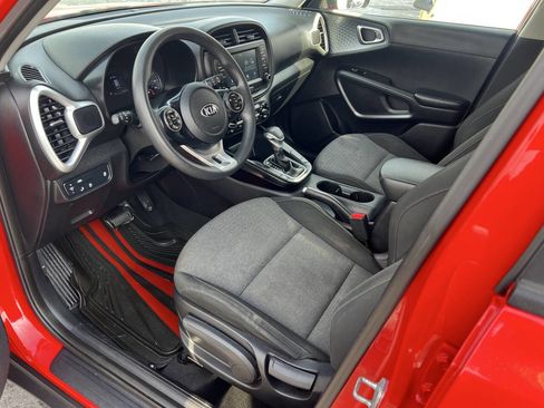 Used 2020 Kia Soul S image 7