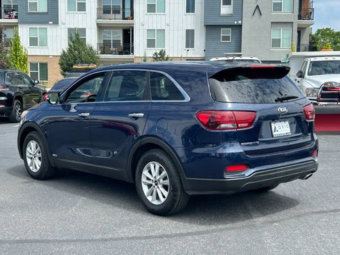 Used 2019 Kia Sorento AWD V6 image 7