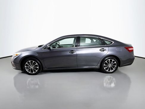 Certified 2016 Toyota Avalon XLE Premium FWD image 4