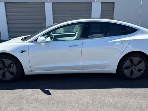 Used 2019 Tesla Model 3 Performance AWD/4WD image 2