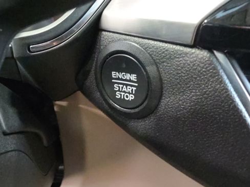 Used 2022 Ford Escape Titanium AWD/4WD image 28