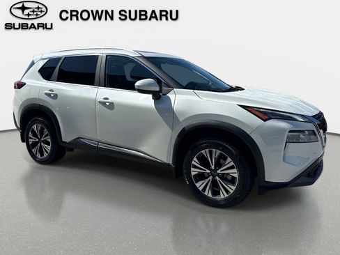 Used 2023 Nissan Rogue SV w/ SV Premium B Package FWD image 2