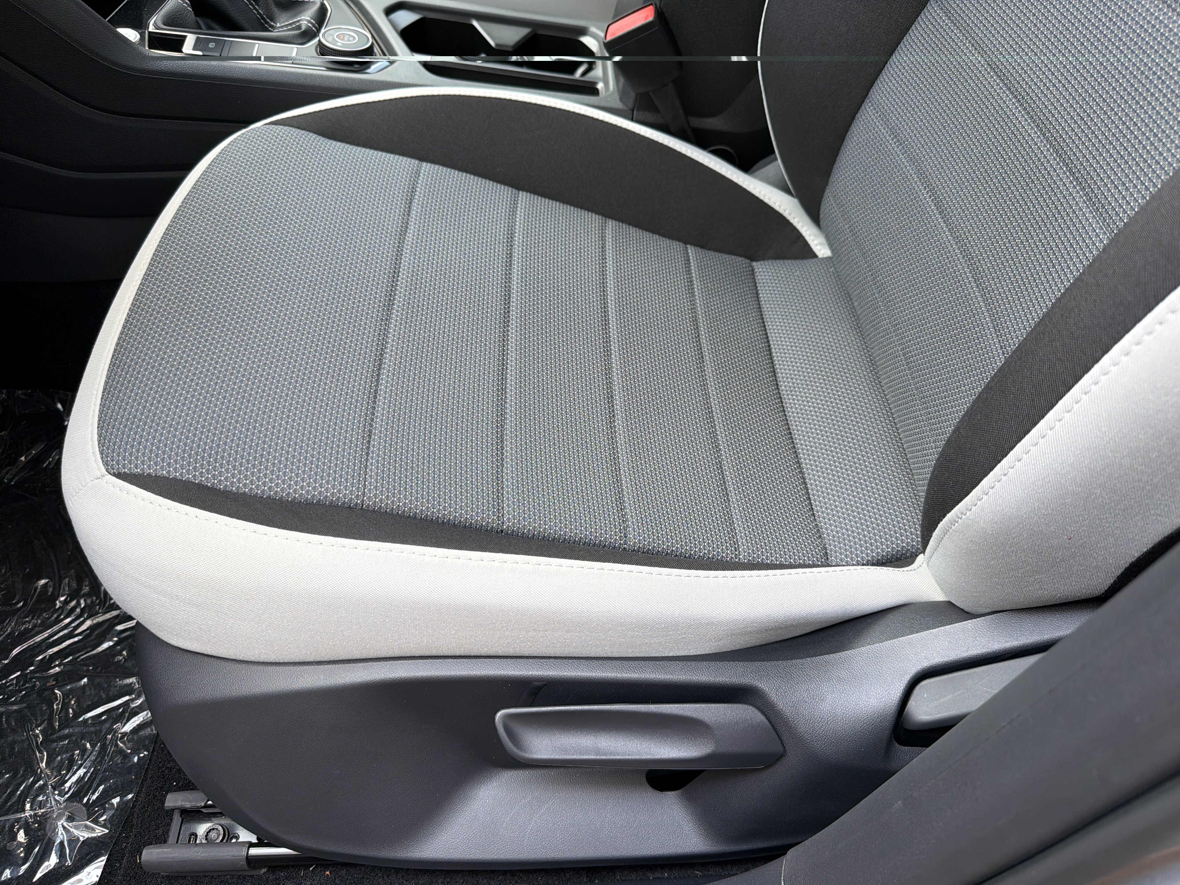 New 2025 Volkswagen Taos S AWD/4WD image 22